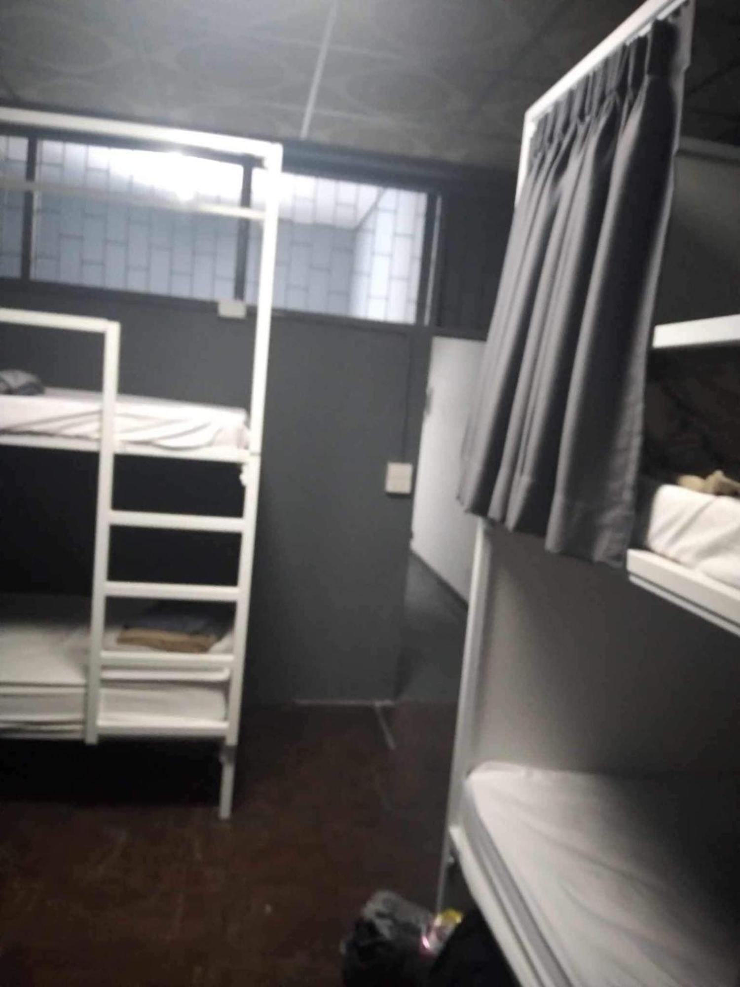W District Hostel กรุงเทพมหานคร ภายนอก รูปภาพ